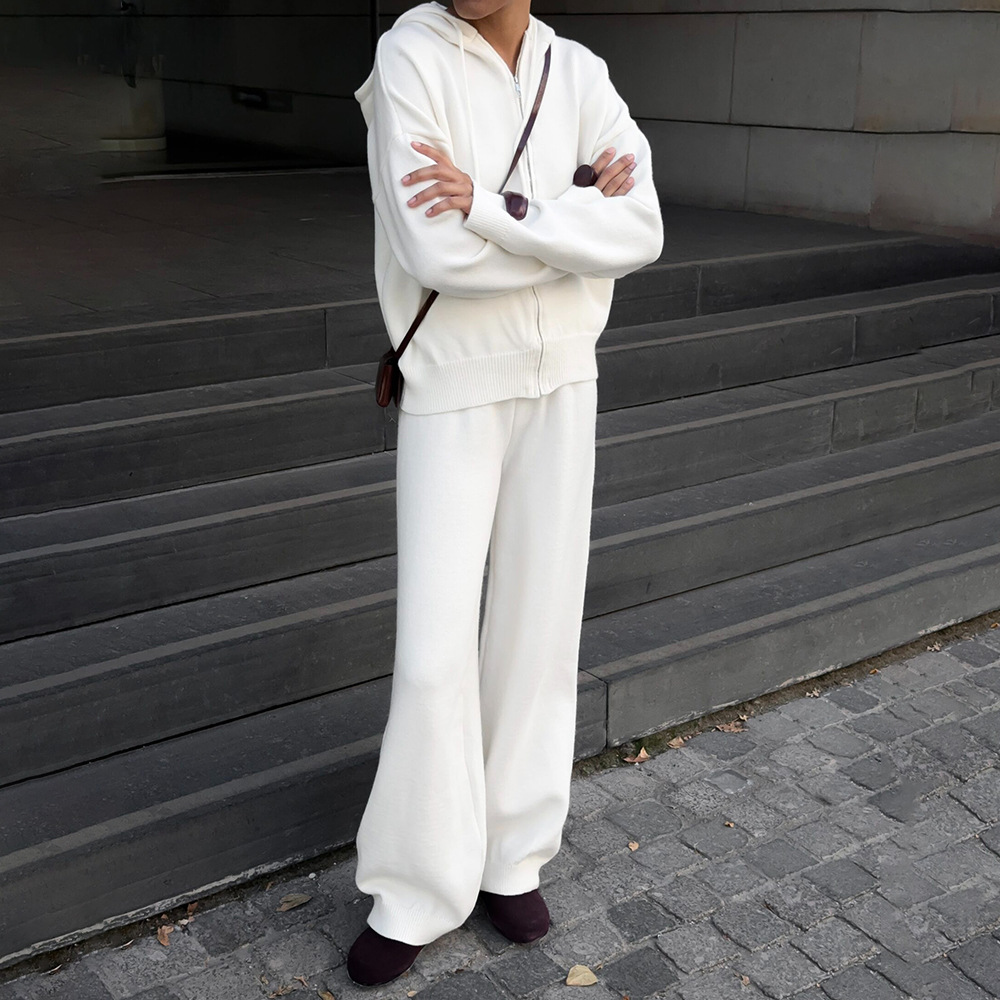 Womens Suit - Sportowy komplet z kapturem i zamkiem