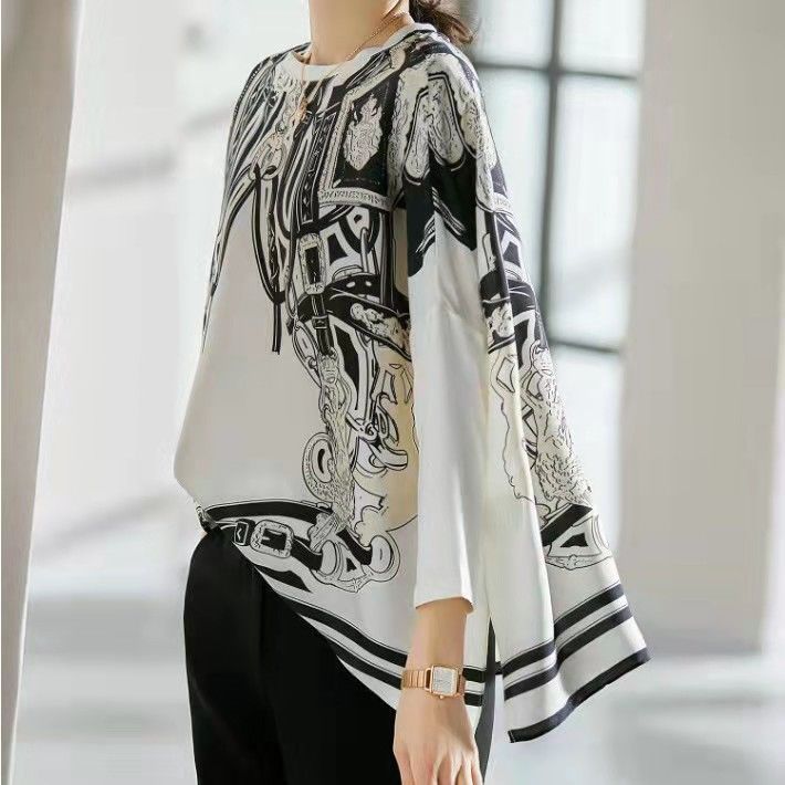 Silk Blouse - Symulowany jedwabny top z efektem drapowania