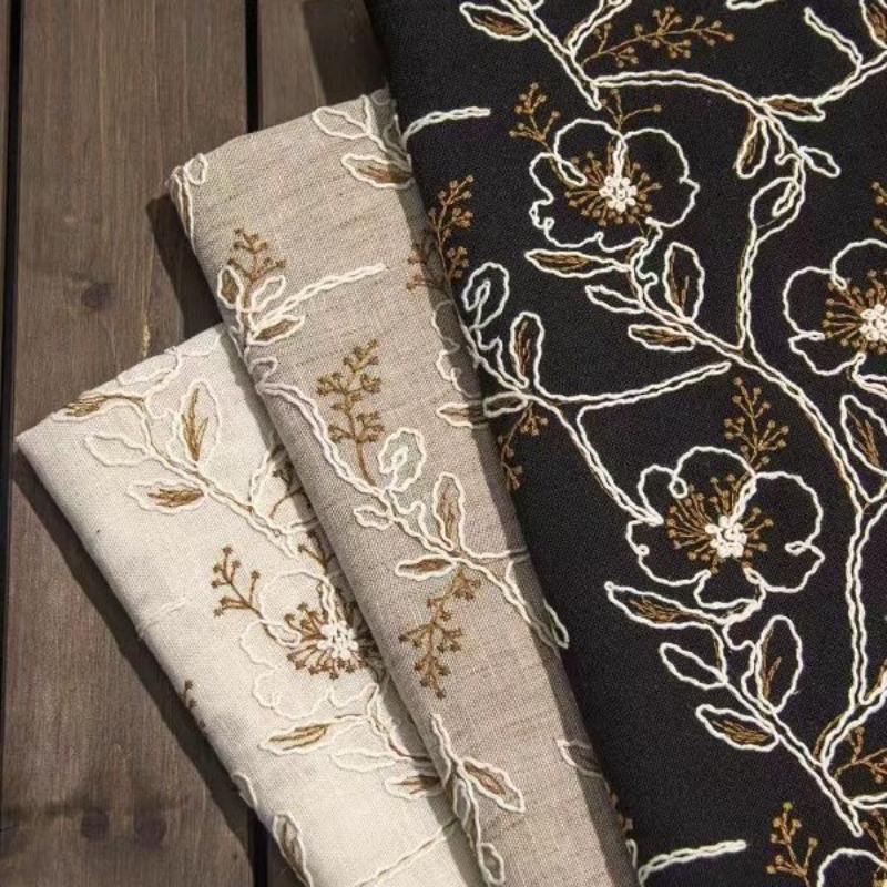 Haftowana tiulowa koronka, tka – Lace Dress recenzja i cena