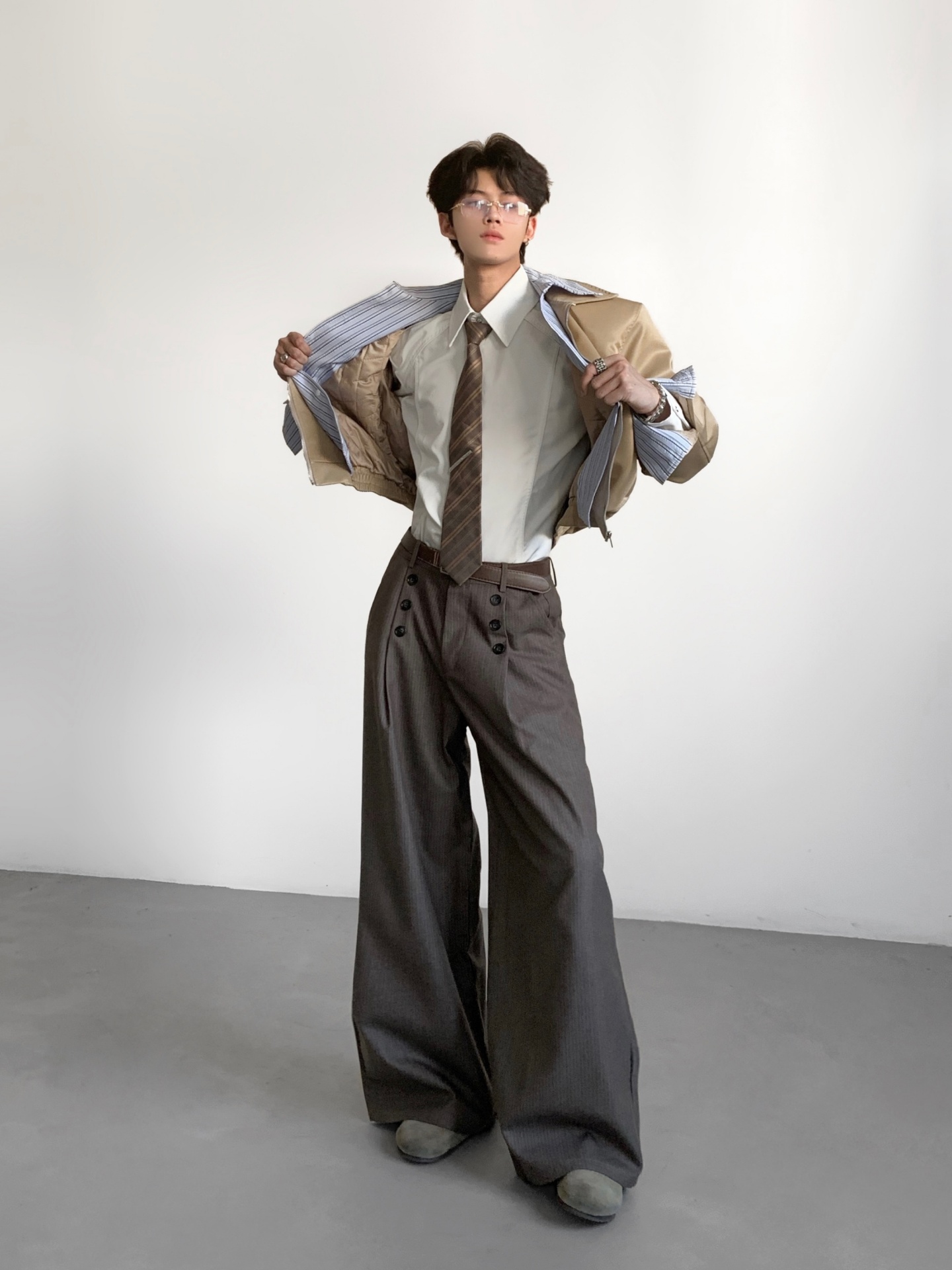 Męskie spodnie garniturowe Ace – Tailored Trouser Wide recenzja i cena