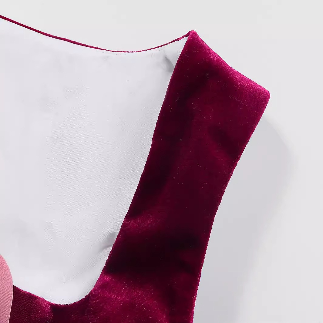 Kostium kobiety-piwnikarzki na – Midi Dress recenzja i cena